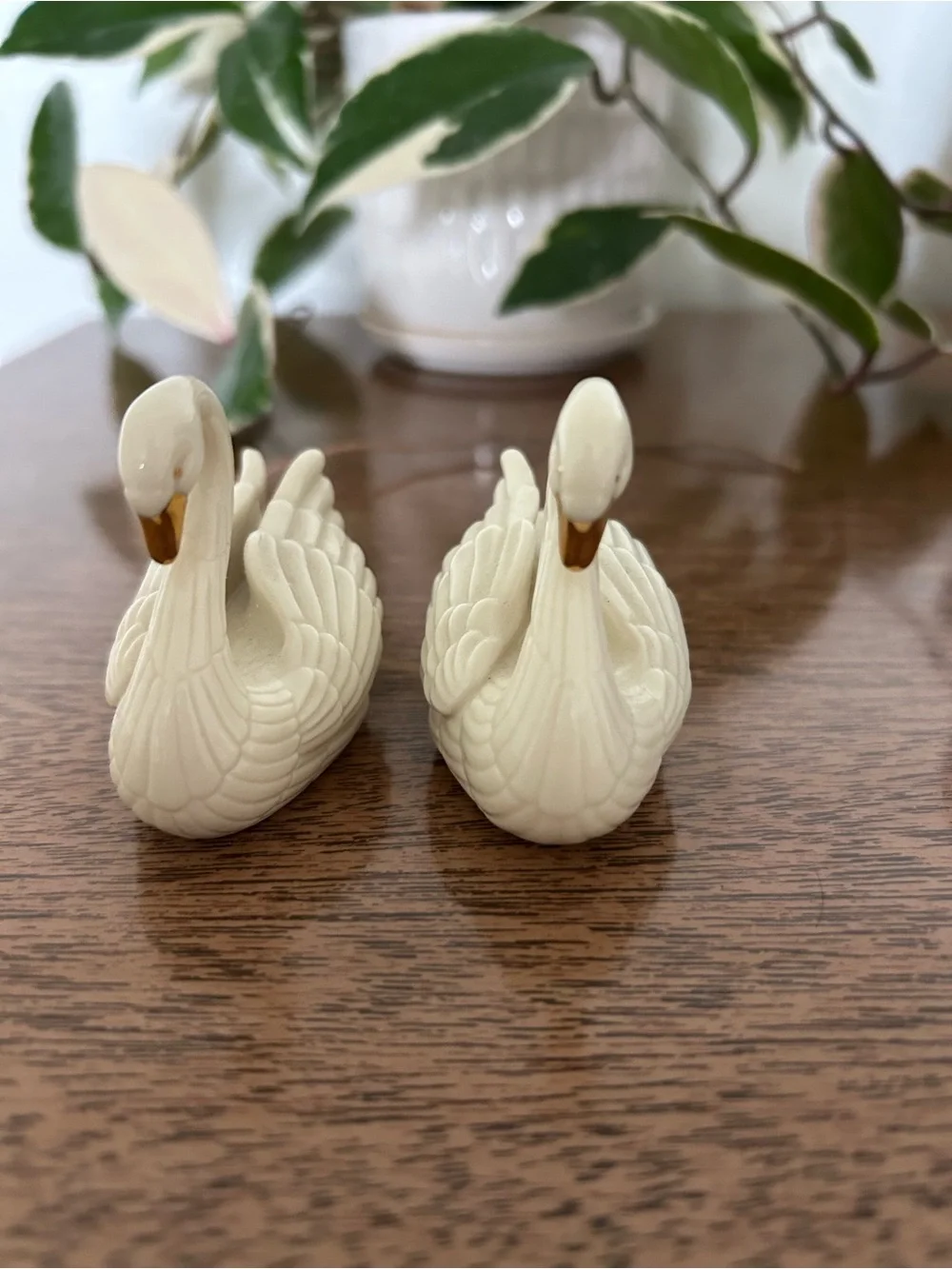 Vintage Lenox swan card holder cake toppers